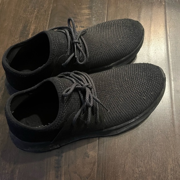 Vessi Black Athletic Shoes - Picture 3 of 4